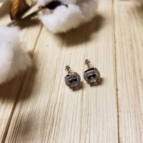 Gorgeous Rainbow Topaz Cushion cut earrings - Picture 6 of 8